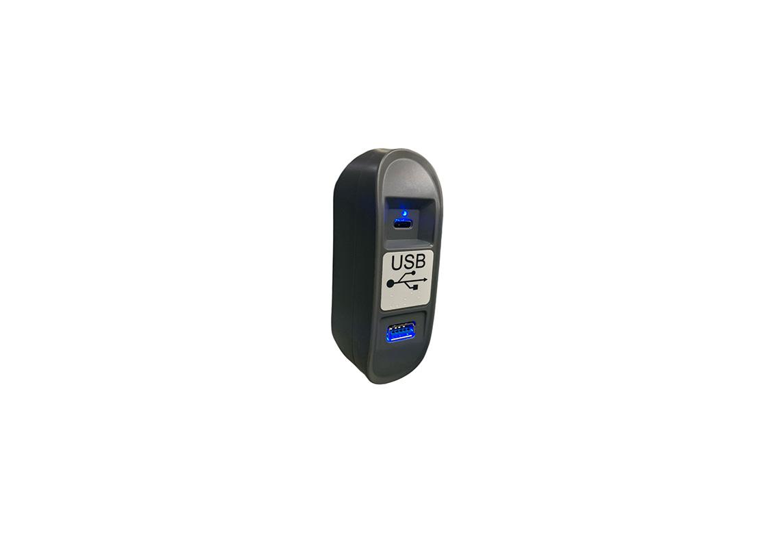 DOUBLE USB A&C CHARGING PORT - ON COLUMN